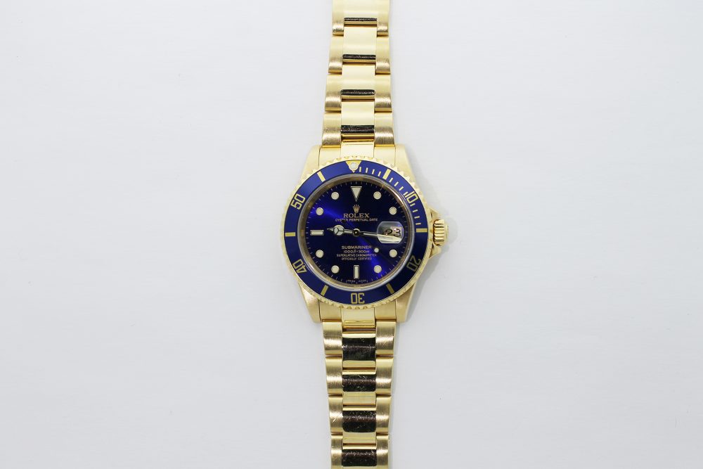 Rolex 18k Yellow Gold Blue Submariner 16618T F Serial