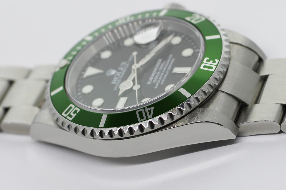 Rolex Steel Anniversary Submariner 16610T with Box & Booklets