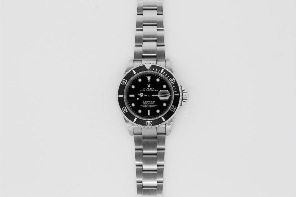Rolex Steel Submariner Date 16610 with Box & Paper